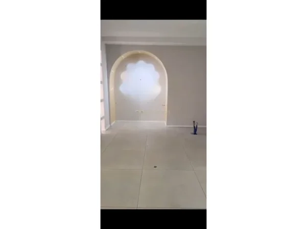Tirane, jepet me qera ambjent biznesi Kati 0, 76 m² 600 € (vasil shanto)