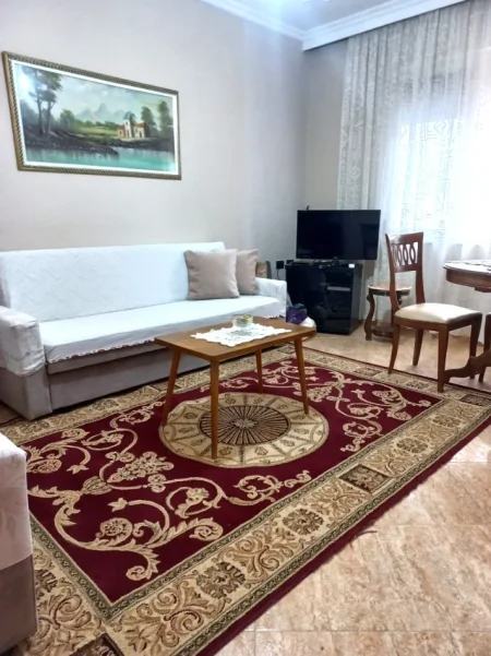 🏡 Jepet me Qira Apartament 2+1 tek  Rruga e Elbasanit prane Mullirit,   600 mije leke