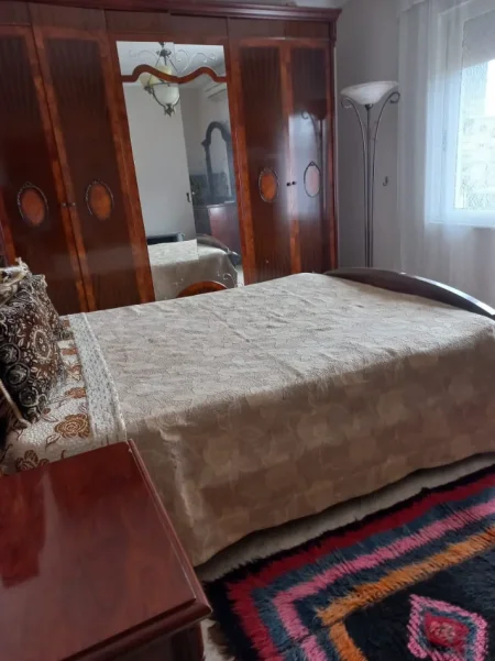🏡 Jepet me Qira Apartament 2+1 tek  Rruga e Elbasanit prane Mullirit,   600 mije leke