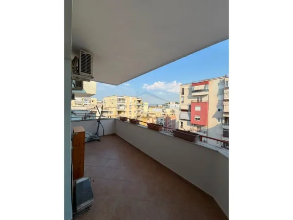 Tirane, shitet apartament 2+1 Kati 7, 100 m² 155.000 € (Misto Mame)
