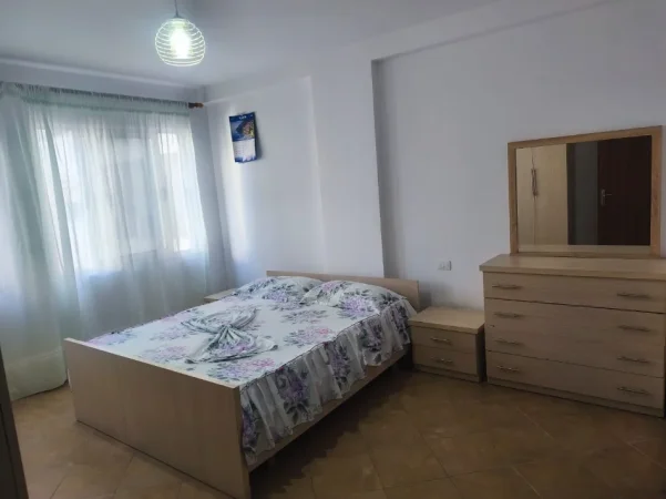 Tirane, jepet me qera apartament 2+1 Kati 4, 90 m² 450 € (YZBERISHT)