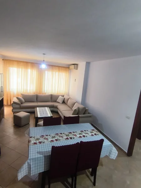 Tirane, jepet me qera apartament 2+1 Kati 4, 90 m² 450 € (YZBERISHT)