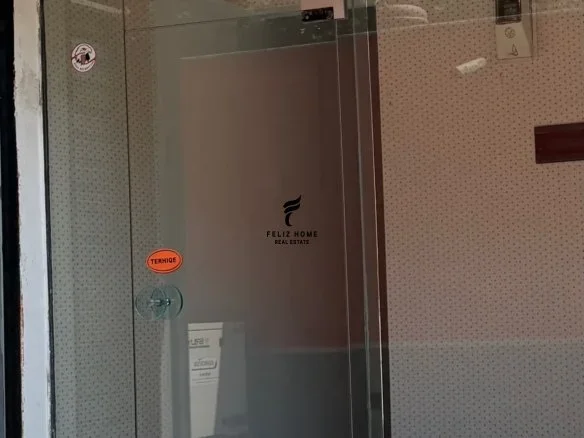 Tirane, jepet me qera dyqan Kati 0, 45 m² 700 € (RRUGA BARDHYL)