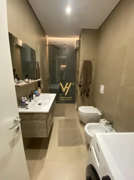 Tirane, jepet me qera apartament 3+1+Ballkon Kati 2, 132 m² 1.100 € (LIQENI I THATE)