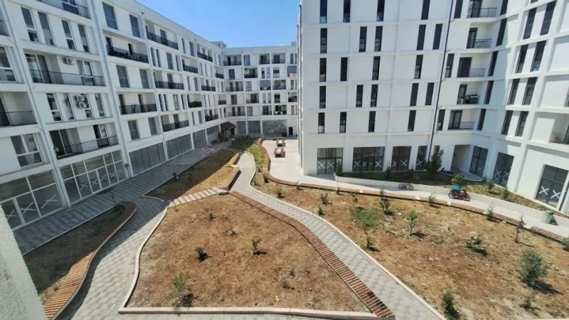 Tirane, jepet me qera apartament 2+1 Kati 2, 89 m² 550 € (Rrethrrotullimi i 5 Majit)