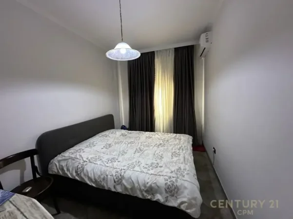 Tirane, jepet me qera apartament 2+1 Kati 3, 90 m² 650 € (Rruga e Kavajes)