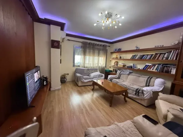Tirane, shitet apartament 2+1+Ballkon Kati 12, 150 m² 358.560 € (Zogu i Zi)