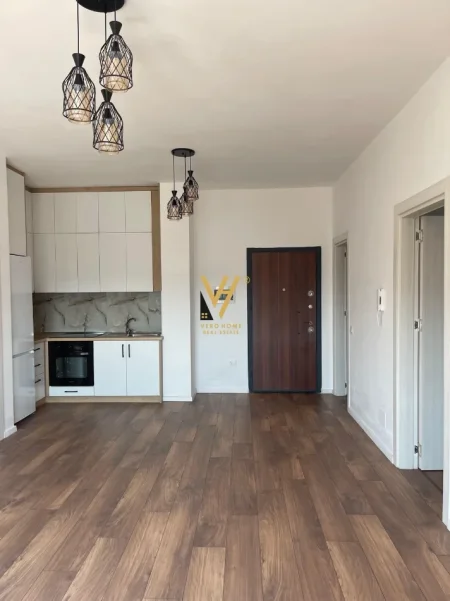 Tirane, jepet me qera apartament 1+1+Ballkon Kati 5, 100 m² 470 € (PASKUQAN)