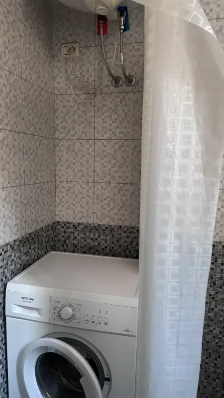 Tirane, jepet me qera shtepi Kati 1, 400 € (rruga at zef pellumbi)