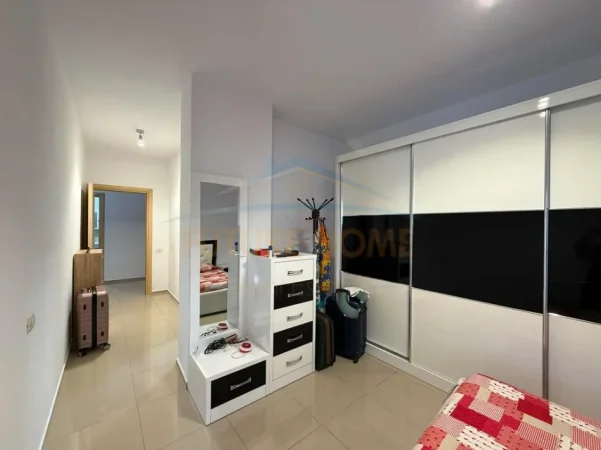 Qera, Apartament 2+1+2, Pallati Eja Studio, Unaza e Re  45,000 Lekë 0696069906