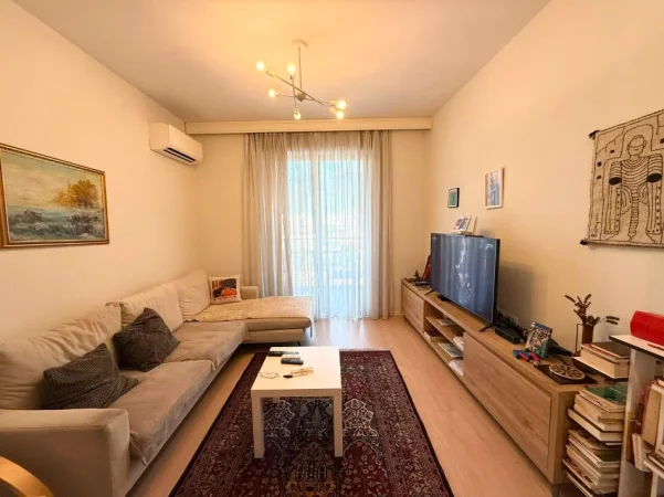 Tirane, jepet me qera apartament 1+1 , 65 m² 600 € 