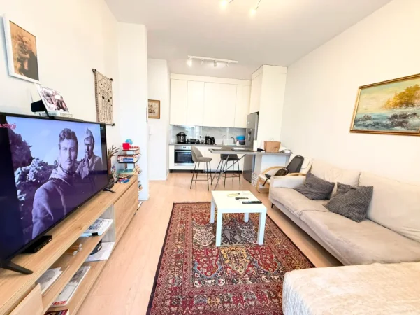 Tirane, jepet me qera apartament 1+1 , 65 m² 600 € 