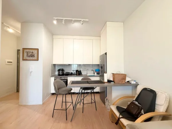 Tirane, jepet me qera apartament 1+1 , 65 m² 600 € 