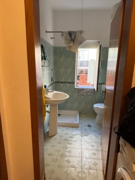 Durres, jepet me qera apartament 1+1+Ballkon Kati 2, 50 m² 400 € 