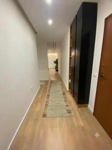 Tirane, jepet me qera apartament 3+1+Ballkon Kati 2, 132 m² 1.100 € 
