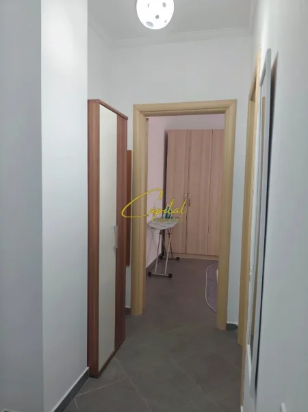 Tirane, jepet me qera apartament 1+1 Kati 4, 60 m² 570 € (21 DHJETORI)