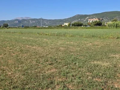 LEZHË SHITET TOKË NË GAJUSH