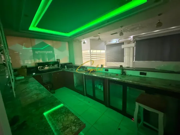 Tirane, jepet me qera ambjent biznesi Kati 5, 240 m² 2.300 € (RRUGA FERIT XHAJKO)