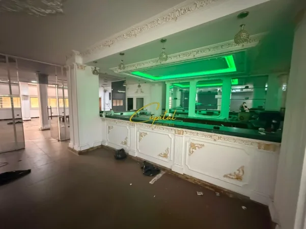 Tirane, jepet me qera ambjent biznesi Kati 5, 240 m² 2.300 € (RRUGA FERIT XHAJKO)