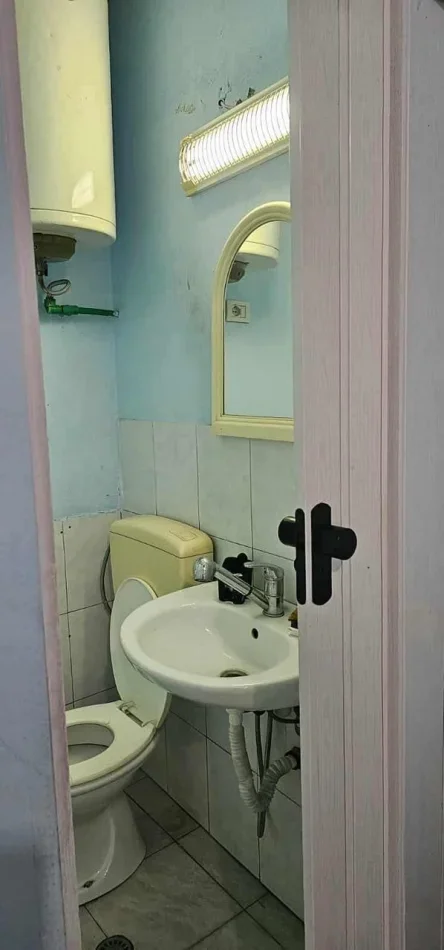 Tirane, jepet me qera apartament Studio Kati 1, 20 m² 200 € (Rruga Kongresi i Manastirit)