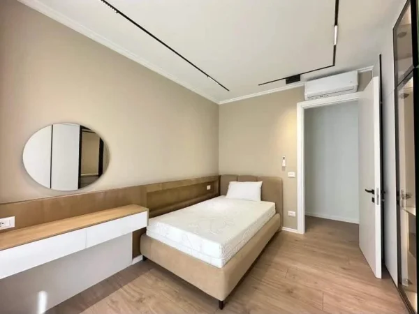 Tirane, jap me qera apartament 3+1 Kati 2, 150 m² 2.000 € (Forest Rezidence)