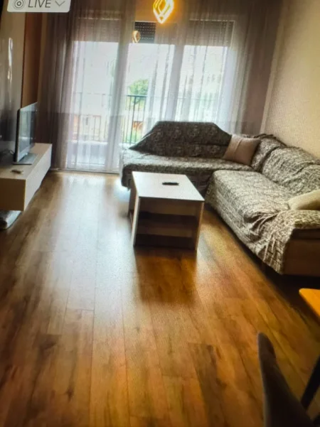 🏠Tirane, jepet me qera Apartament 1+1 Kati 9,Mobiluar, Çmimi 55.000 Lekë të Reja, tek Trio Tower, në Don Bosko ,Tiranë
