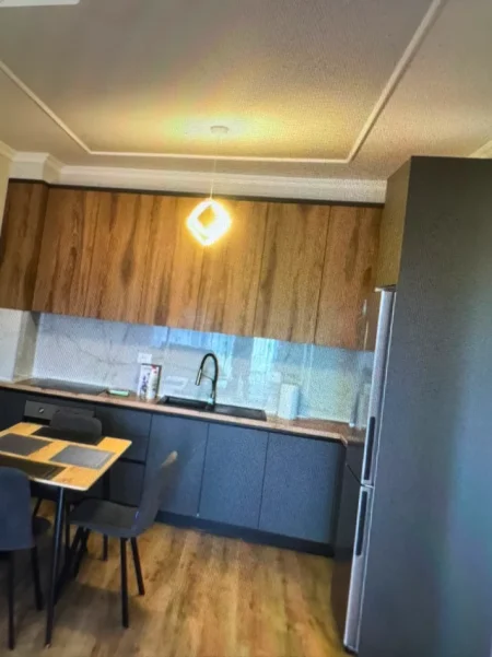 🏠Tirane, jepet me qera Apartament 1+1 Kati 9,Mobiluar, Çmimi 55.000 Lekë të Reja, tek Trio Tower, në Don Bosko ,Tiranë