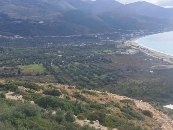 Borsh, shitet toke , 1.000 m² 129.000 € (ne Borsh Himare)