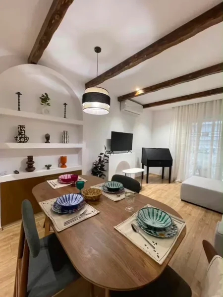 Durres, jepet me qera apartament 1+1+Ballkon Kati 1, 90 m² 500 € 