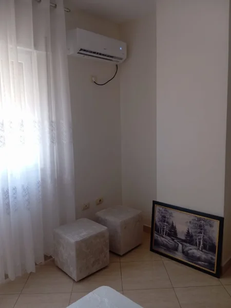 Tirane, jepet me qera apartament 1+1 Kati 6, 60 m² 550 € (Selvia tek xhangolli)