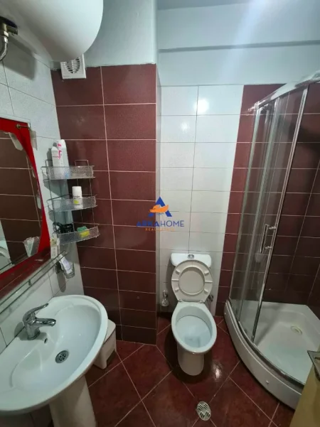 Tirane, jepet me qera apartament 2+1 Kati 5, 90 m² 540 € 