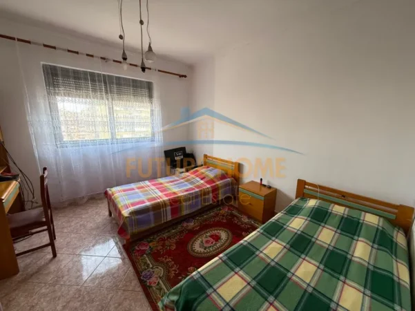 Tirane, shitet apartament 2+1 Kati 5, 107 m² 160.000 € (Kopshti Botanik)