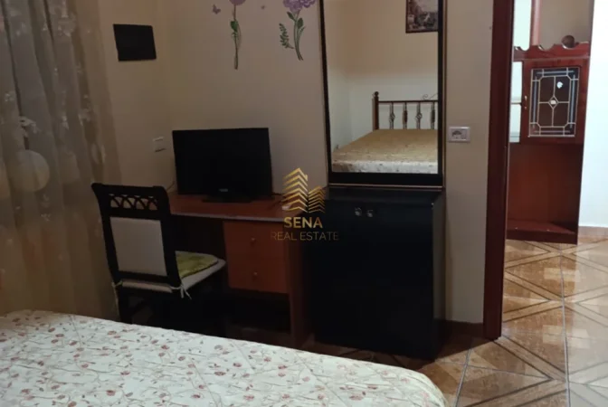 Tirane, jepet me qera apartament 1+1+Ballkon Kati 2, 65 m² 450 € (Don Bosko)