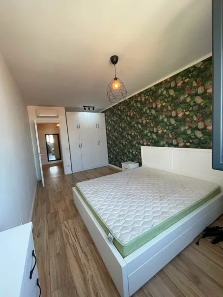 Tirane, jepet me qera apartament 1+1+Ballkon Kati 10, 70 m² 600 € (Astir)