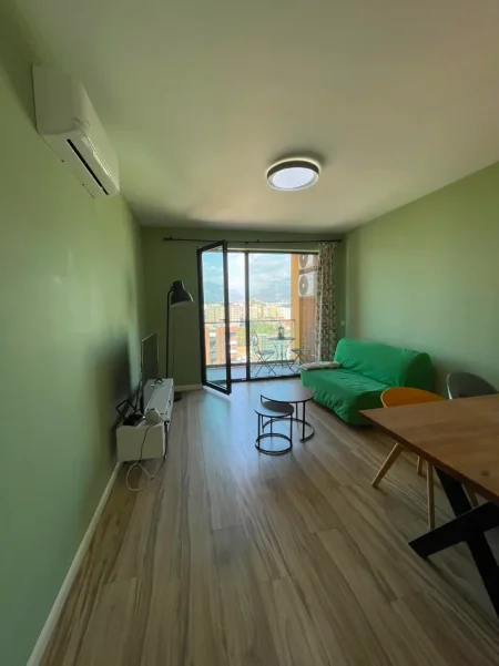 Tirane, jepet me qera apartament 1+1+Ballkon Kati 10, 70 m² 600 € (Astir)