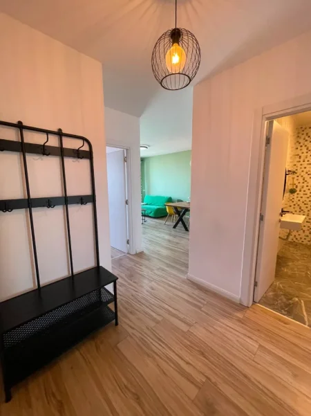 Tirane, jepet me qera apartament 1+1+Ballkon Kati 10, 70 m² 600 € (Astir)