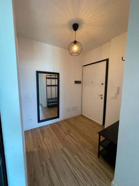 Tirane, jepet me qera apartament 1+1+Ballkon Kati 10, 70 m² 600 € (Astir)