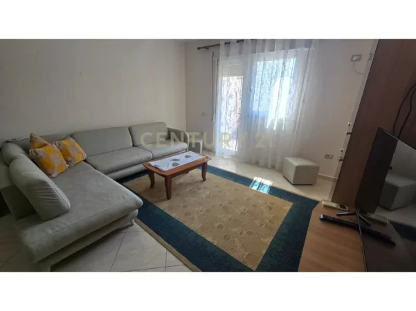 Tirane, jepet me qera apartament 1+1 Kati 4, 60 m² 540 € 