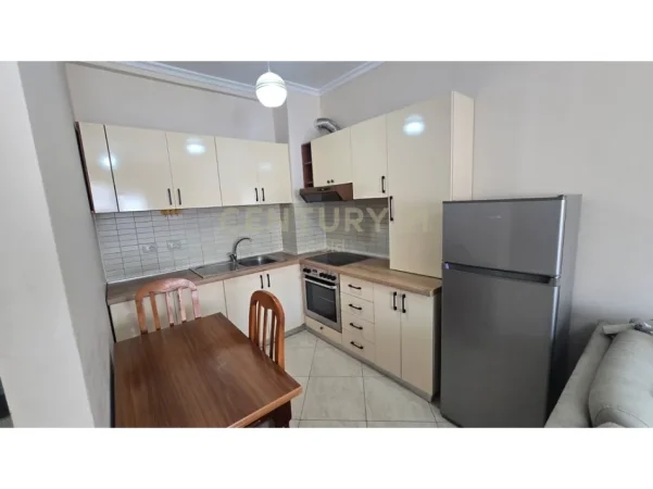 Tirane, jepet me qera apartament 1+1 Kati 4, 60 m² 540 € 