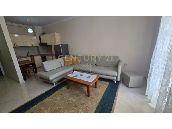 Tirane, jepet me qera apartament 1+1 Kati 4, 60 m² 540 € 