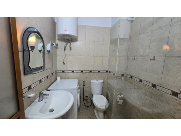 Tirane, jepet me qera apartament 1+1 Kati 4, 60 m² 540 € 