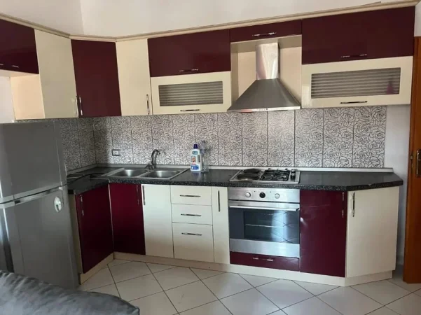Tirane, jepet me qera apartament 2+1 Kati 7, 70 m² 500 € (Astir Rr. Teodor Keko)