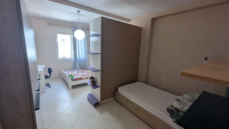 Tirane, jepet me qera apartament 2+1+Aneks+Ballkon , 112 m² 899 € (Rruga Kosovareve)