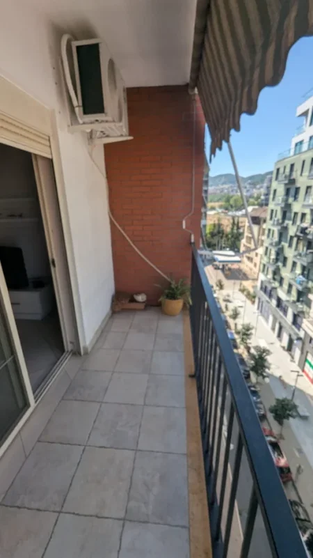 Tirane, jepet me qera apartament 2+1+Aneks+Ballkon , 112 m² 899 € (Rruga Kosovareve)