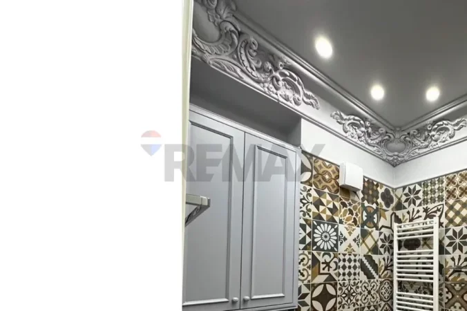 Shqiperi, jepet me qera apartament 1+1 , 59 m² 649 € (rruga xhanfize keko)