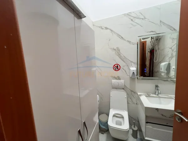 Tirane, jepet me qera ambjent biznesi BAR-RESTORANT ,Kati 0, 62 m² 600 € (FRESK)