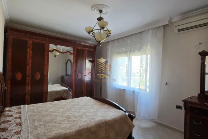 Tirane, jepet me qera apartament 2+1+Ballkon Kati 3, 80 m² 600 € (Rruga e Elbasanit)