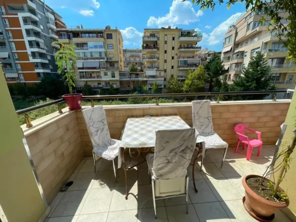 Tirane, shitet apartament 2+1 Kati 5, 126 m² 235.000 € (Liqeni i Thate)