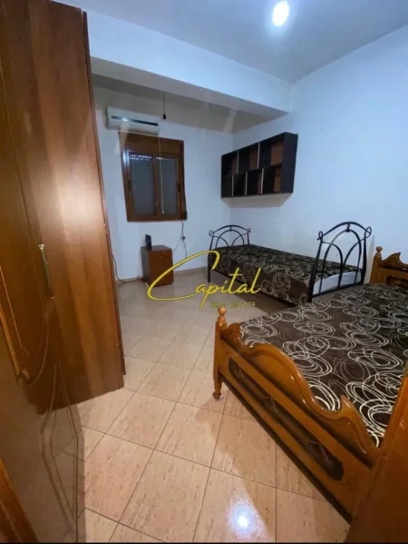 Tirane, jepet me qera apartament 2+1 Kati 3, 90 m² 550 € (RRUGA E ELBASANIT)