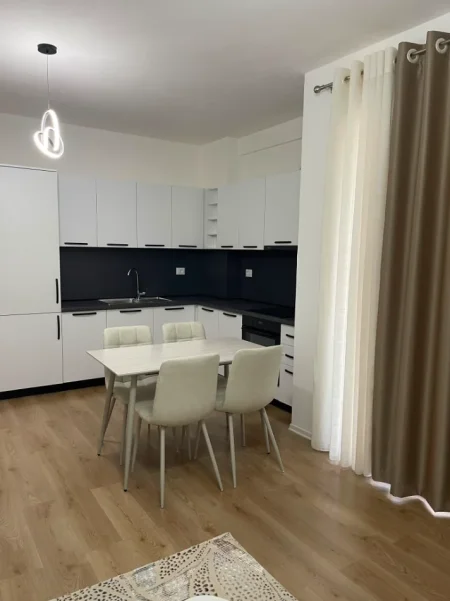 Tirane, jepet me qera apartament 1+1 Kati 2, 67 m² 450 € (Paskuqan)